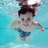 Enfant piscine